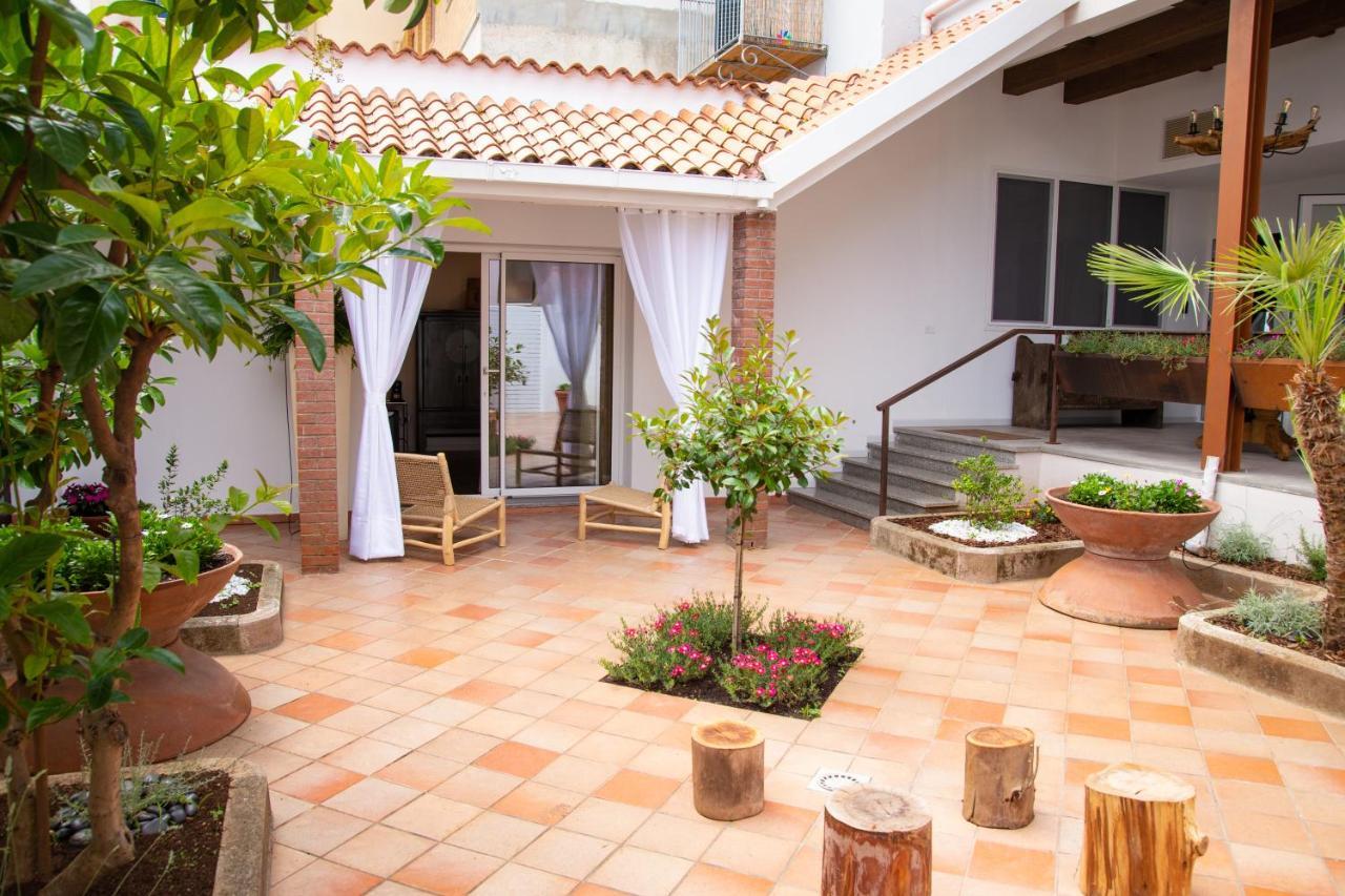 Amelia Apts & Rooms Alghero Exterior foto